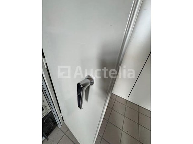 3 metalen kasten 2 deuren - afbeelding 1 van  5