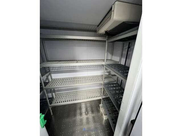 3 metalen opslagrekken - afbeelding 1 van  6