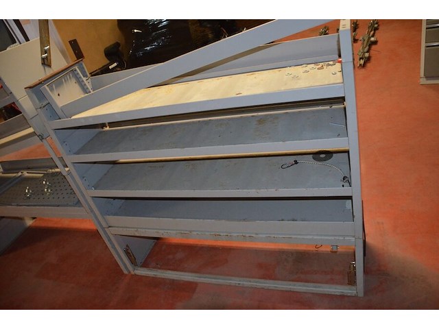 3 metalen rekken voor lichte vrachtwagen afm. 127x36x116 , 127x36x135, 127x36x135 - afbeelding 2 van  11