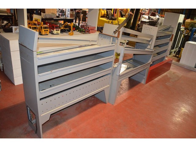 3 metalen rekken voor lichte vrachtwagen afm. 127x36x116 , 127x36x135, 127x36x135 - afbeelding 4 van  11