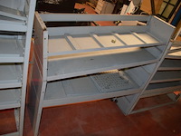 3 metalen rekken voor lichte vrachtwagen afm. 127x36x116 , 127x36x135, 127x36x135 - afbeelding 10 van  11