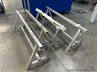 3 metalen schragen