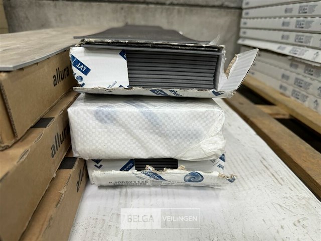 3 pakken vloervinyl tarkett, afm. ± l 100 x b 16,50 cm x d 2 mm , afm. ± l 50 x b 50 cm - afbeelding 1 van  2
