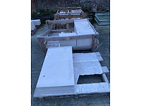 3 paletten bourgondische witsteen: banen vrije lengte breedte 50cm tegels 40/40/1,5cm 13m² - afbeelding 1 van  7