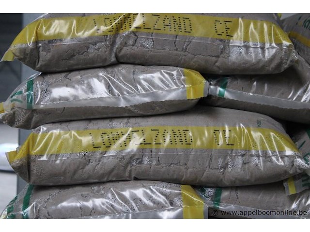 3 paletten lommelzand lommat - afbeelding 2 van  3