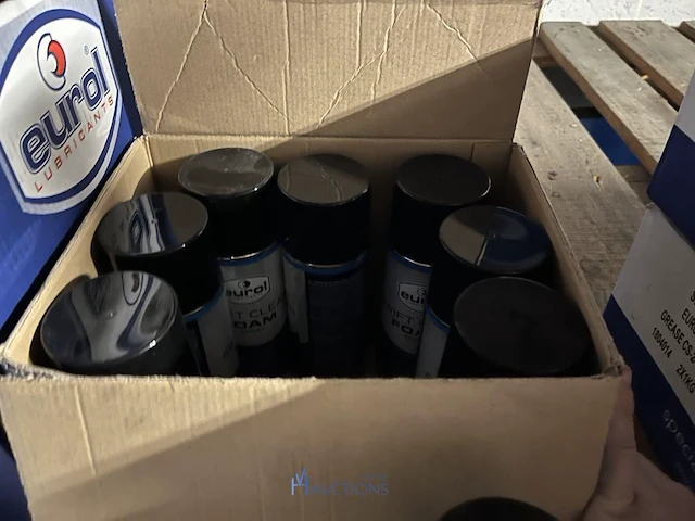 3 palletten diverse sprays, vetten en onderhoudsproducten - afbeelding 3 van  22