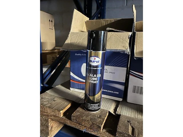 3 palletten diverse sprays, vetten en onderhoudsproducten - afbeelding 14 van  22