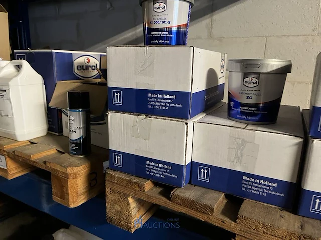 3 palletten diverse sprays, vetten en onderhoudsproducten - afbeelding 20 van  22
