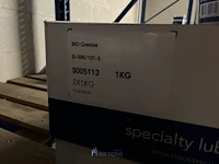 3 palletten diverse sprays, vetten en onderhoudsproducten - afbeelding 21 van  22