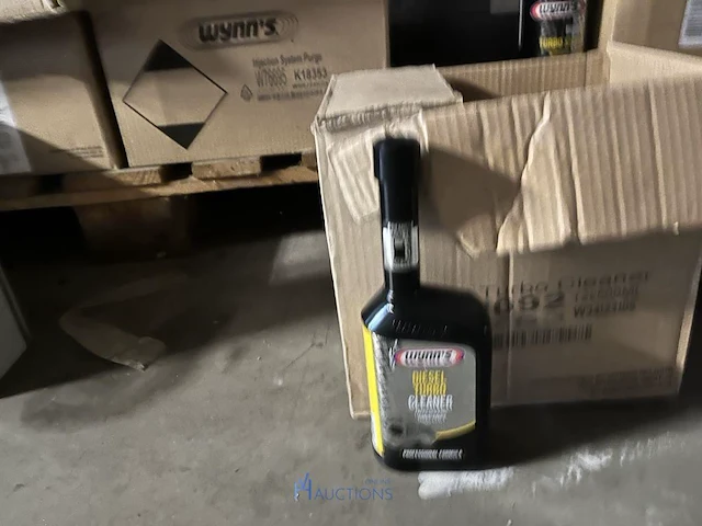 3 palletten onderhoudsproducten wynn's - afbeelding 9 van  22