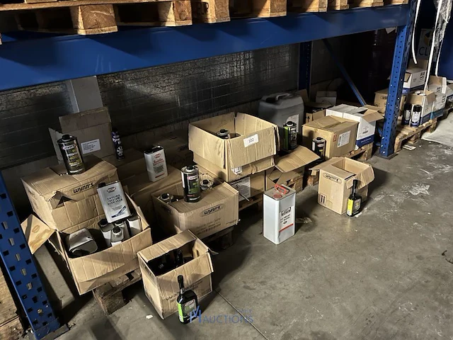 3 palletten onderhoudsproducten wynn's - afbeelding 12 van  22