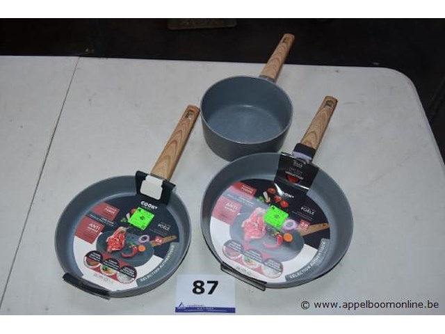 3 pannen - afbeelding 1 van  2