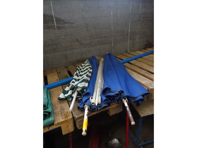 3 parasols - afbeelding 2 van  4