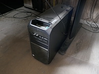 3 pc schermen en pc toren - afbeelding 6 van  7