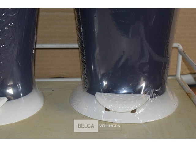 3 pedaal vuilnisbakken 6l - afbeelding 2 van  2