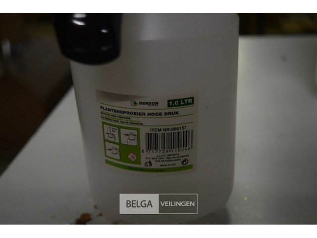 3 plantensproeiers - afbeelding 3 van  3