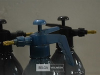 3 plantensproeiers - afbeelding 2 van  3