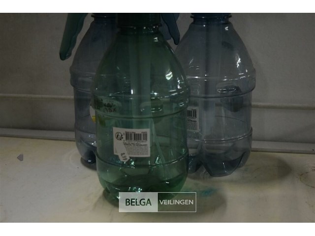 3 plantensproeiers - afbeelding 3 van  3