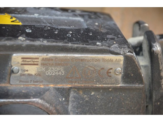 3 pneumatische breekhamers atlas copco met beitels (niet getest) - afbeelding 7 van  8