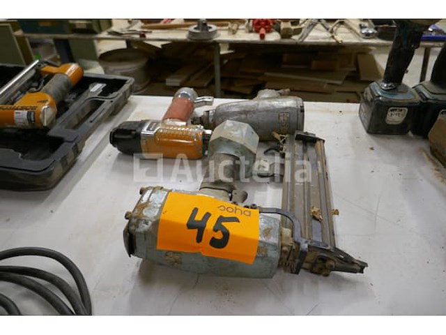 3 pneumatische machines - afbeelding 1 van  5