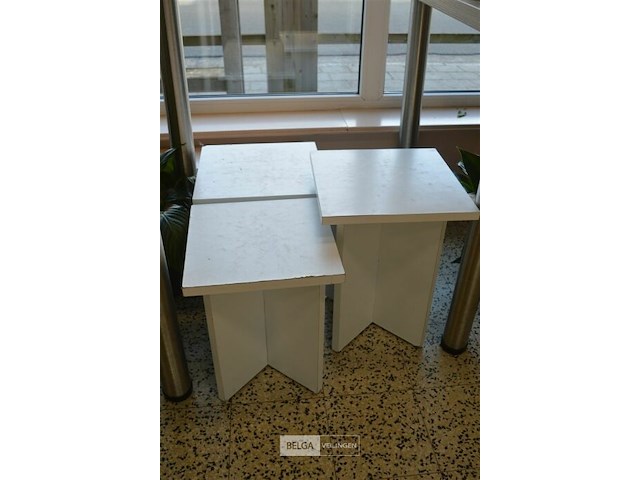 3 presenteertafeltjes h= 35 en41 cm - afbeelding 2 van  3