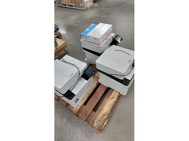 3 printers canon i-sensys mf643cdw zijn zo goed als nieuw - afbeelding 1 van  1
