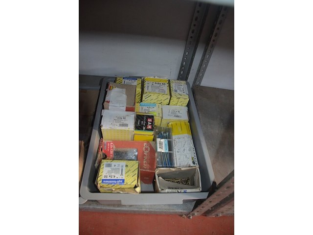 3 pvc bakken met inox bouten en houtschroeven - afbeelding 5 van  6