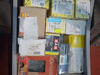 3 pvc bakken met inox bouten en houtschroeven - afbeelding 6 van  6