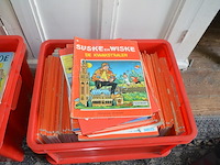 3 pvc kisten met strips, 2 kartonnen dozen met strips, stapel strips, 8 kookboeken - afbeelding 7 van  16