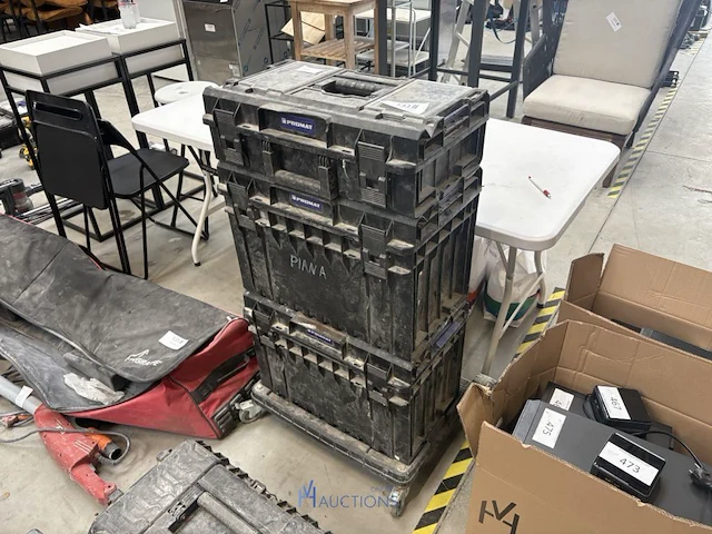 3 pvc werkkoffers promat op kar inhoudende divers bevestingsmateriaal - afbeelding 1 van  8