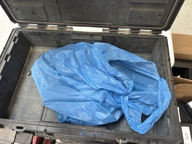 3 pvc werkkoffers promat op kar inhoudende divers bevestingsmateriaal - afbeelding 5 van  8