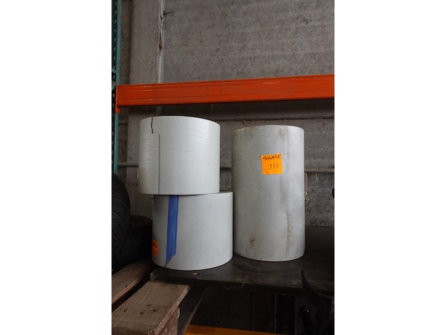 3 rollen isolatie voor onder parketvloeren - afbeelding 1 van  4