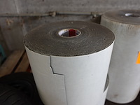 3 rollen isolatie voor onder parketvloeren - afbeelding 3 van  4