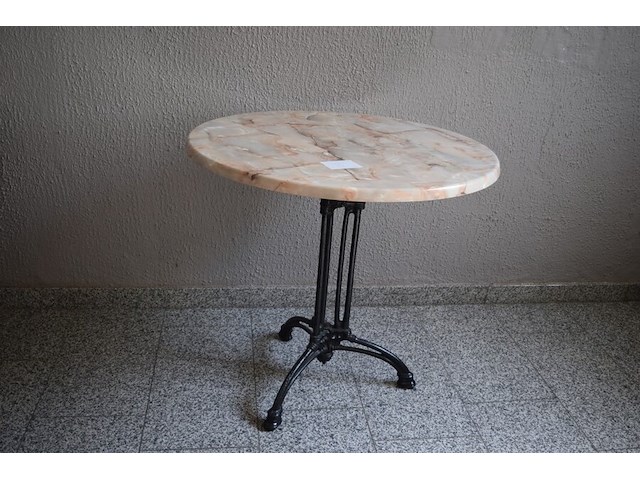 3 ronde tafeltjes op ijzeren voet diameter 80cm, hoogte 73cm - afbeelding 1 van  3