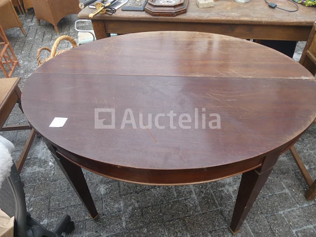 3 rustieke ronde tafels (010871-022) - afbeelding 2 van  9