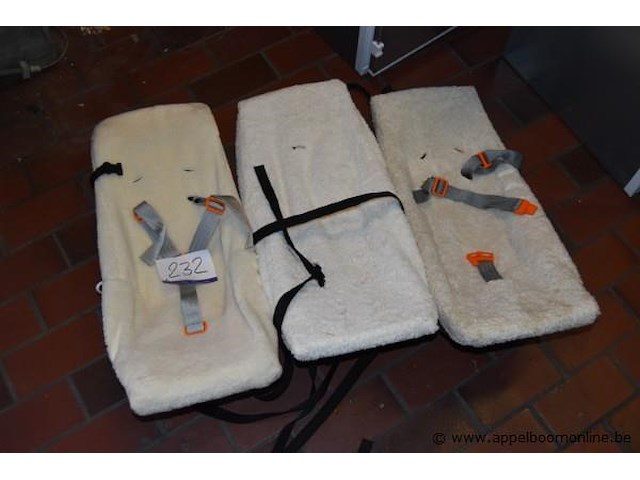 3 schommelstoeltjes - afbeelding 1 van  1