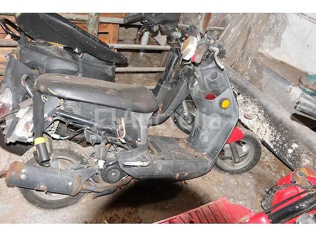 3 scooter (voor onderdelen) - afbeelding 10 van  30