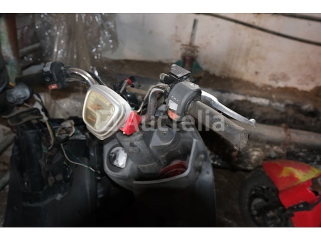 3 scooter (voor onderdelen) - afbeelding 18 van  30