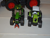 3 speelgoed tractoren, 2 playstation spelletjes - afbeelding 6 van  8