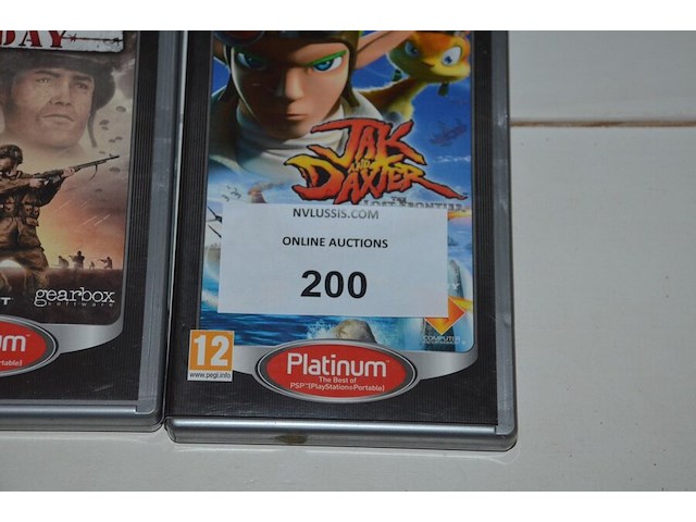 3 speelgoed tractoren, 2 playstation spelletjes - afbeelding 3 van  8