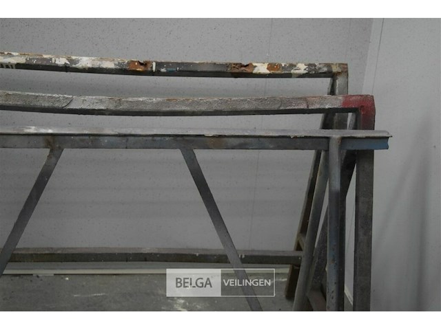 3 spuitbokken - afbeelding 3 van  4