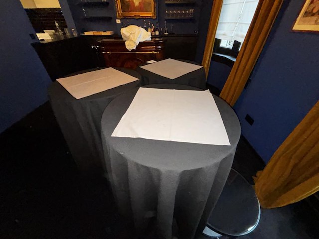 3 staantafels + 2 bijzettafeltjes - afbeelding 2 van  3