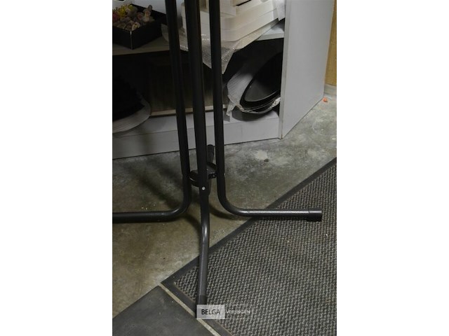 3 staantafels ø68cm - afbeelding 2 van  3