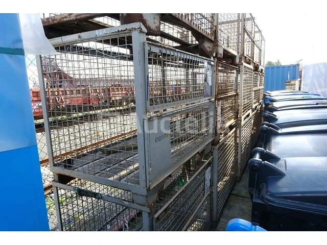 3 stapelbare metalen bakken - afbeelding 1 van  7