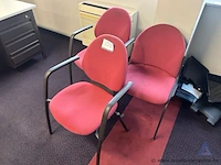 3 stoelen met armleuningen