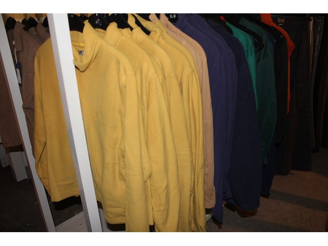 3 stuks damespulls (incl. fleece c&x) - afbeelding 1 van  1