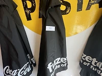 3 terrasparasols coca-cola en fuze tea - afbeelding 5 van  11