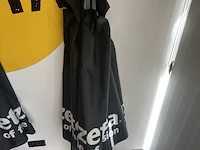 3 terrasparasols coca-cola en fuze tea - afbeelding 6 van  11