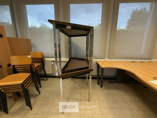 3 trapeziumtafels - afbeelding 2 van  5