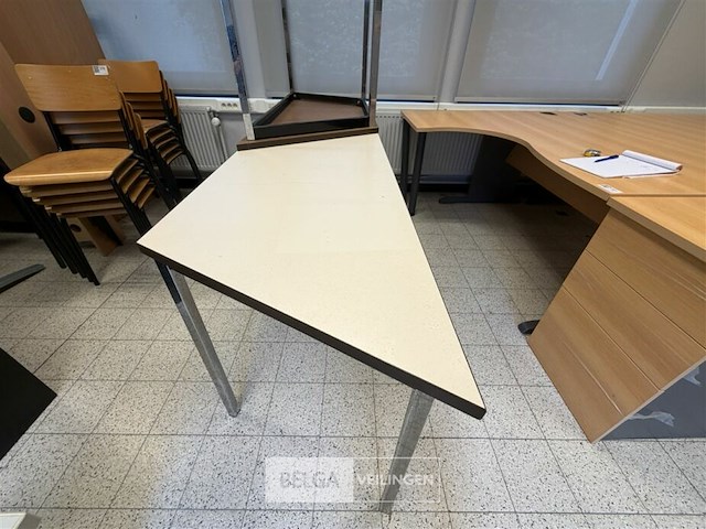3 trapeziumtafels - afbeelding 5 van  5